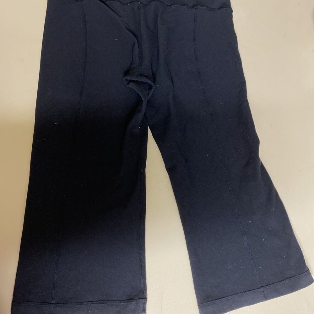 Lululemon Black Cropped Yoga Pants Athletic Workout‎ Gym Size 8